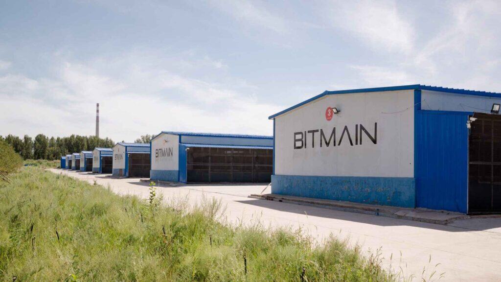 Майнинг фермата "SanShangLiang" на Bitmain е една от най-големите съоръжения в света за добив на Биткойн. Избражение: Quartz