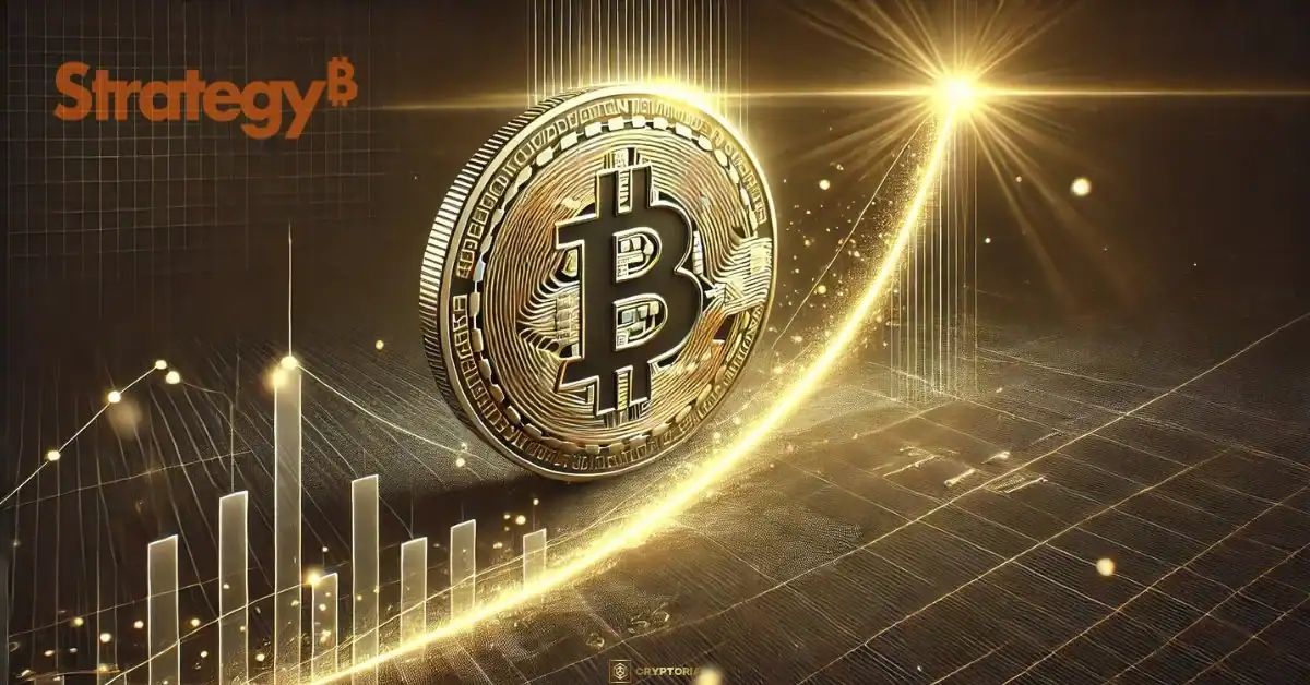 Strategy-Засилва-Биткойн-Стратегията-си Златна монета с логото на Bitcoin, издигаща се по възходяща графика, символизираща усилената биткойн стратегия на Strategy.